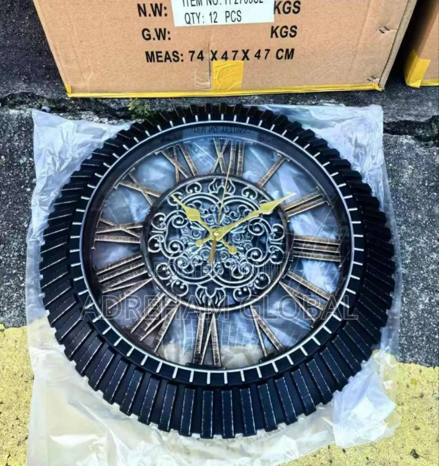 Beautiful Round Luxury Wall Clock
