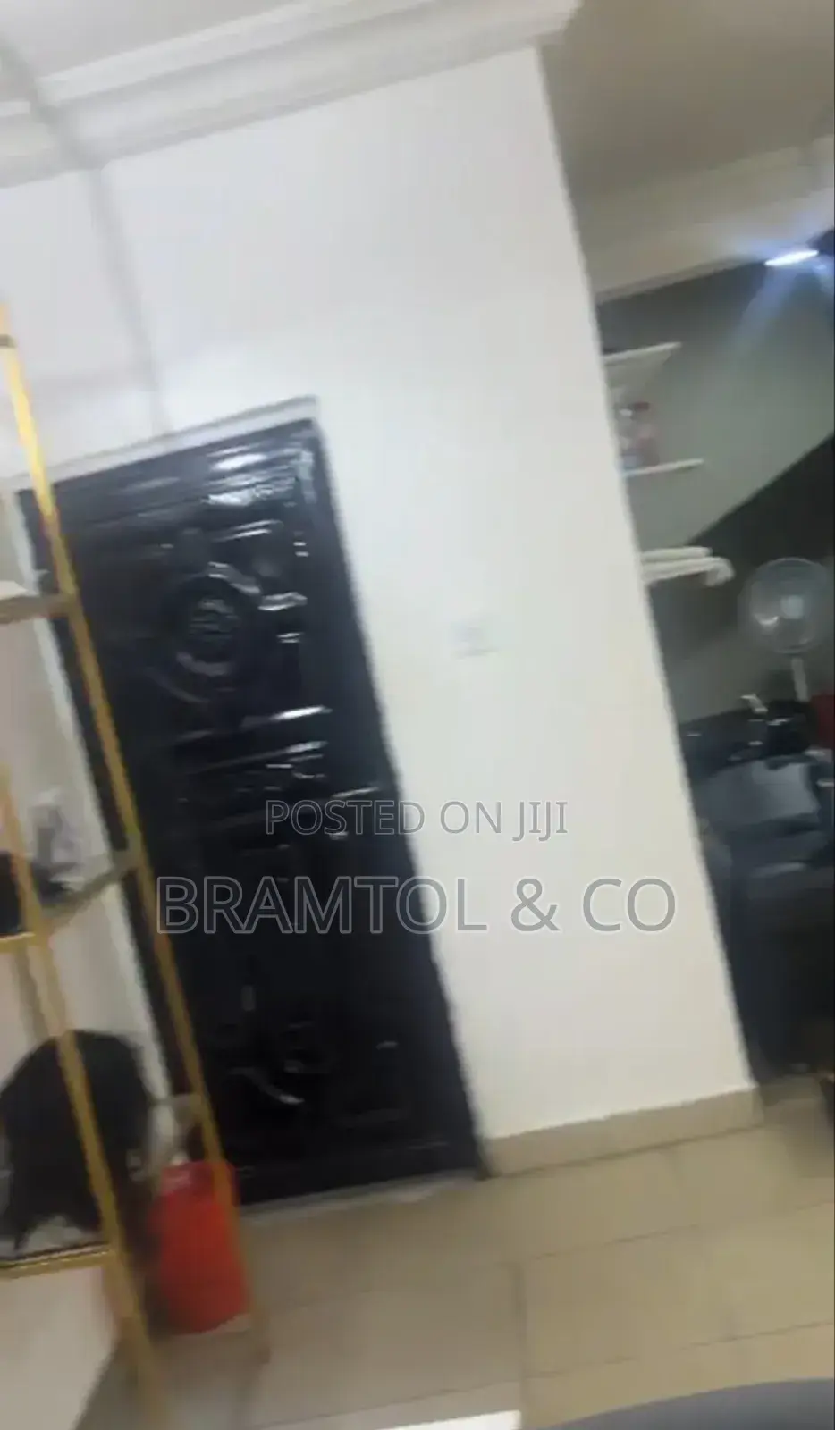 40 SQM First Floor Salon/Office/Shop on Ademola Adetokunbo Crescent