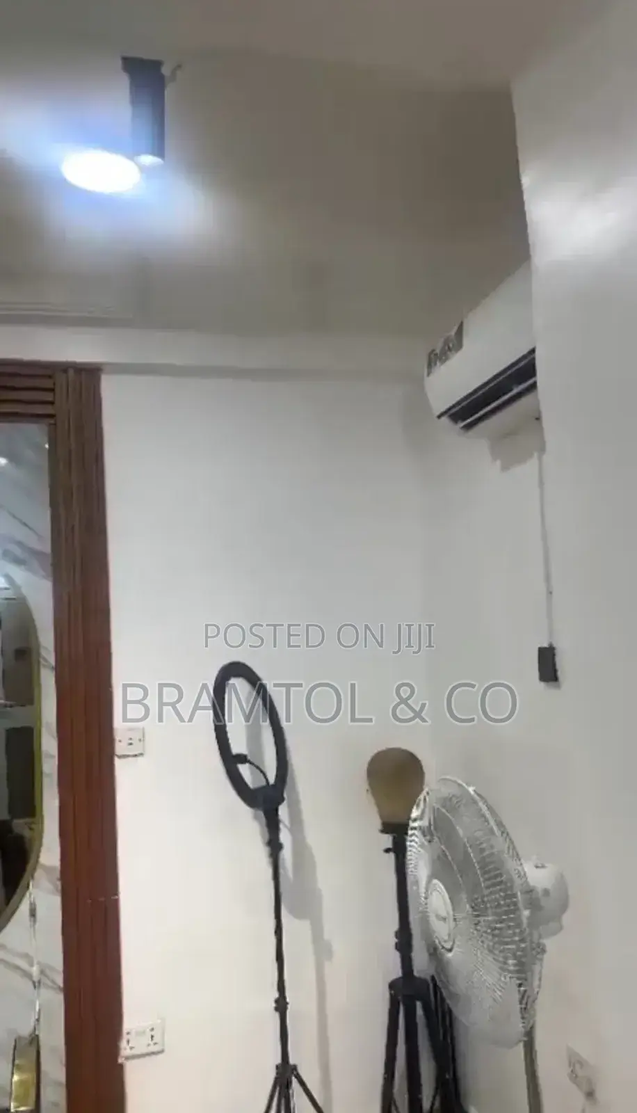 40 SQM First Floor Salon/Office/Shop on Ademola Adetokunbo Crescent