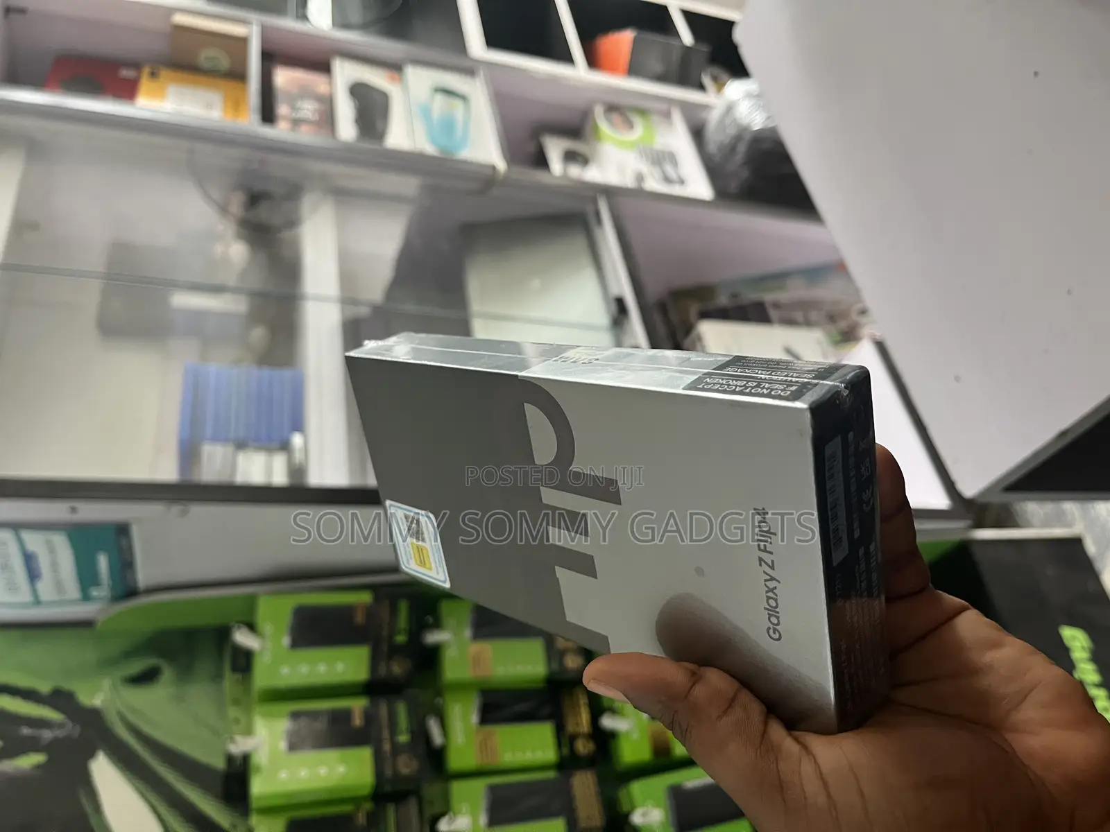 New Samsung Galaxy Z Flip4 256 GB Black