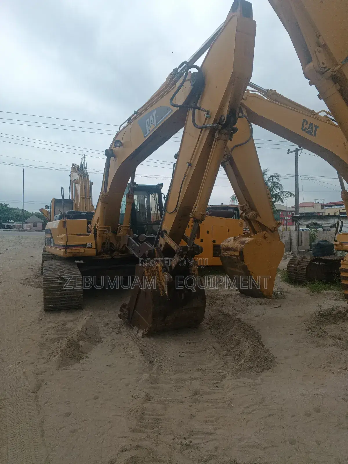 Excavator 322bl for Sale. 135million Naira