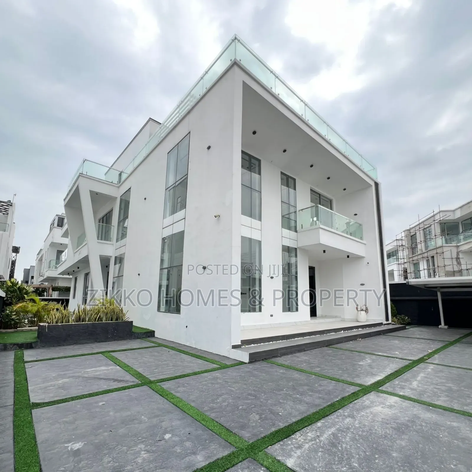 5bdrm Duplex in Osapa London, Lekki for sale