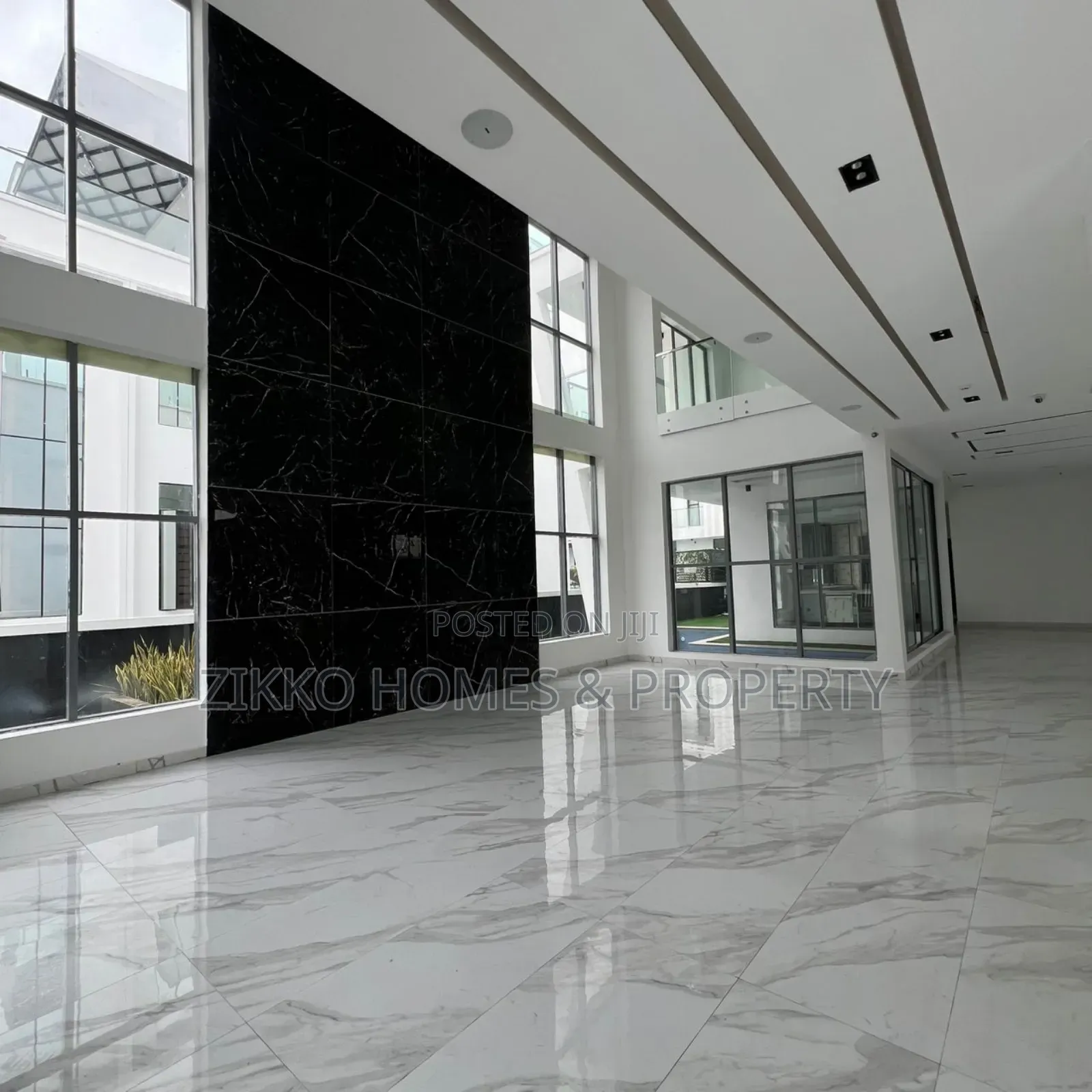 5bdrm Duplex in Osapa London, Lekki for sale