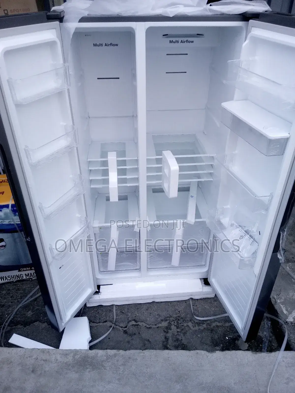 Hisnse Refrigerator Side by Side Door With Water Dispenser Inverter