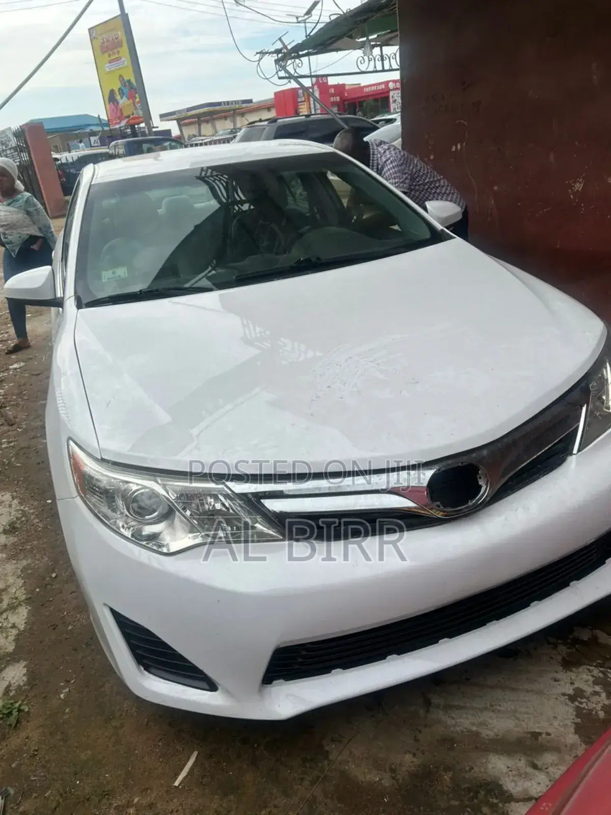 Toyota Camry LE 4dr Sedan (2.5L 4cyl 6A) 2013 White