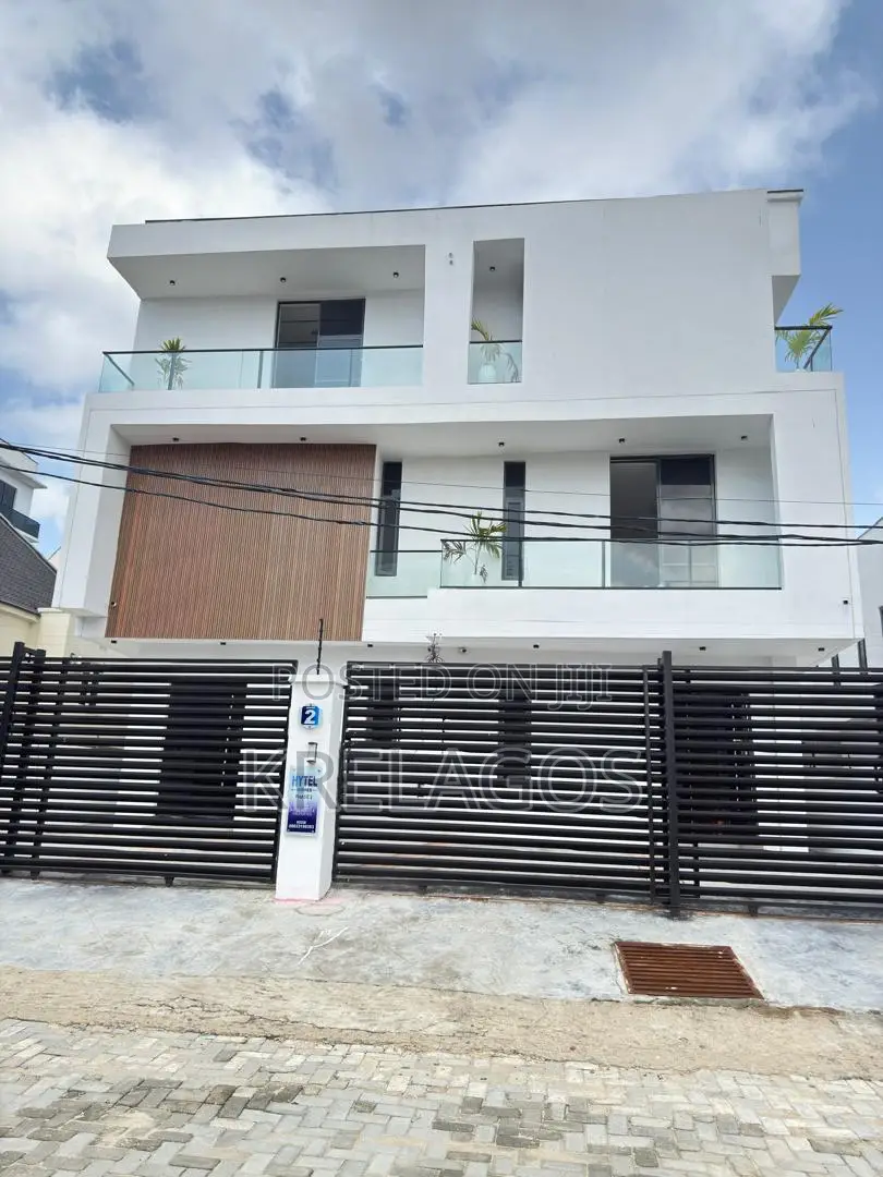 4bdrm Duplex in Ikate for sale