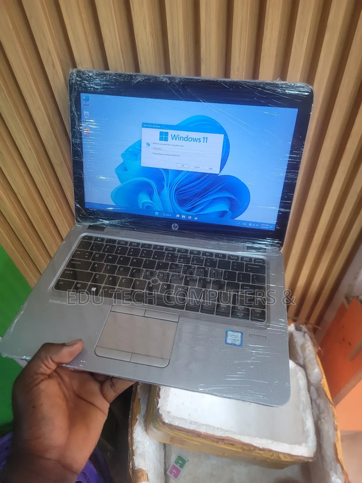 Laptop HP EliteBook 820 G3 8GB Intel Core I5 SSD 256GB