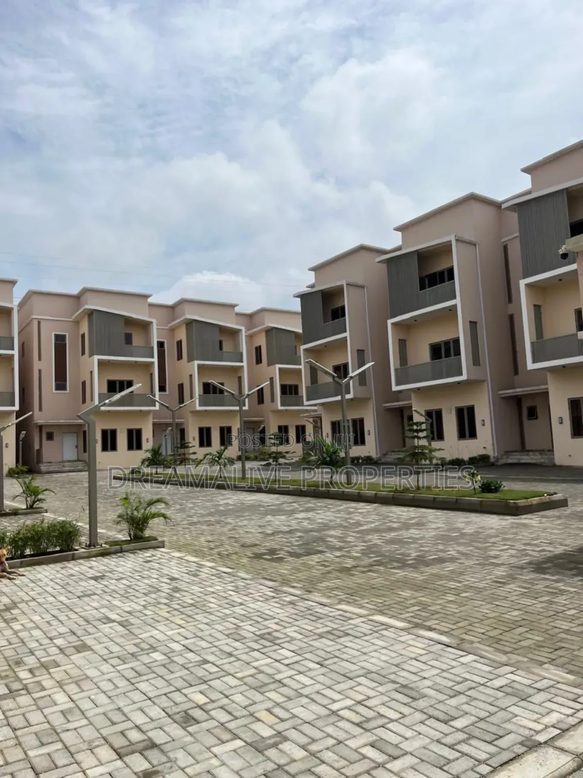 4bdrm Duplex in An Estate, Dawaki for sale