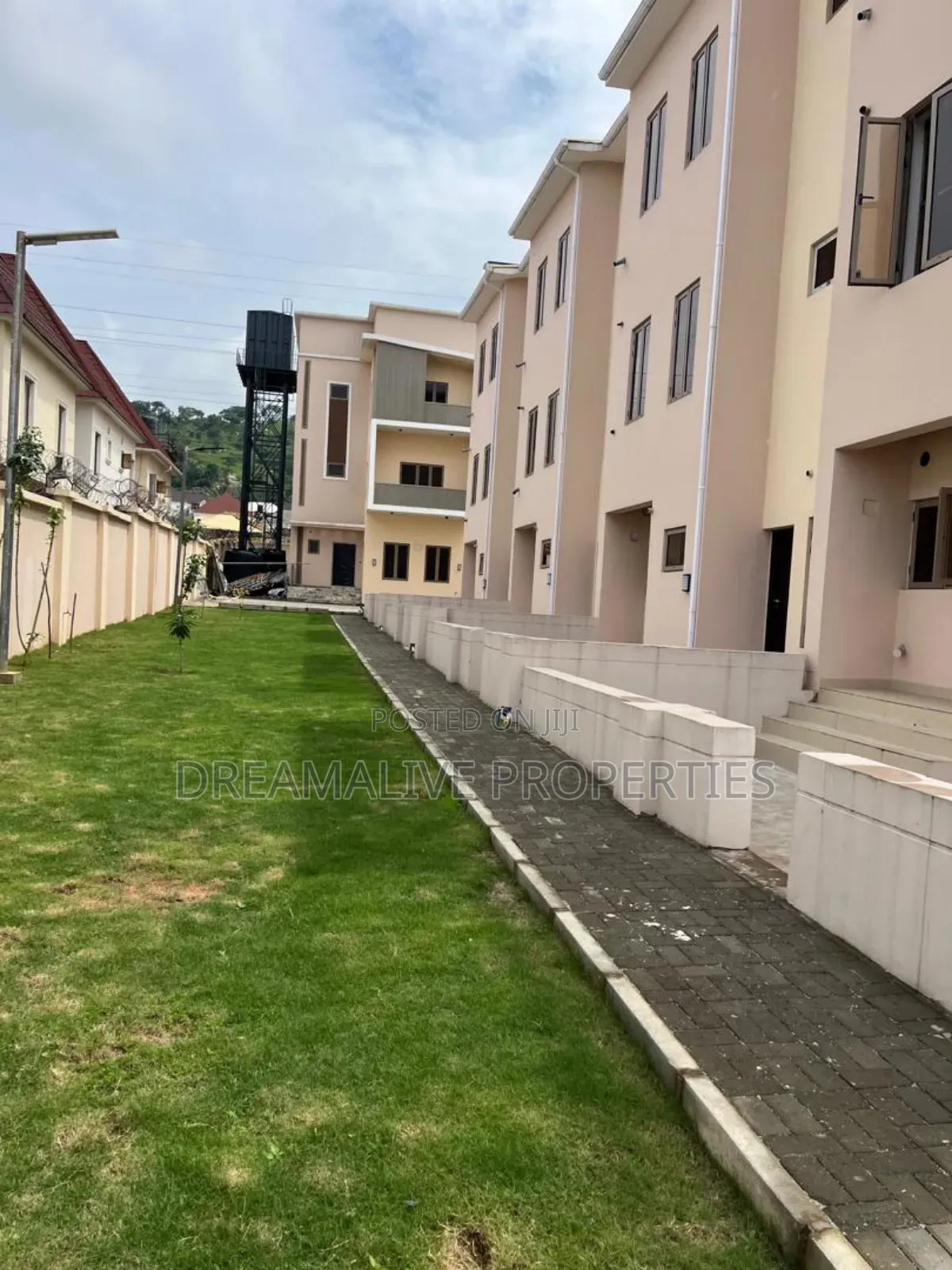 4bdrm Duplex in An Estate, Dawaki for sale