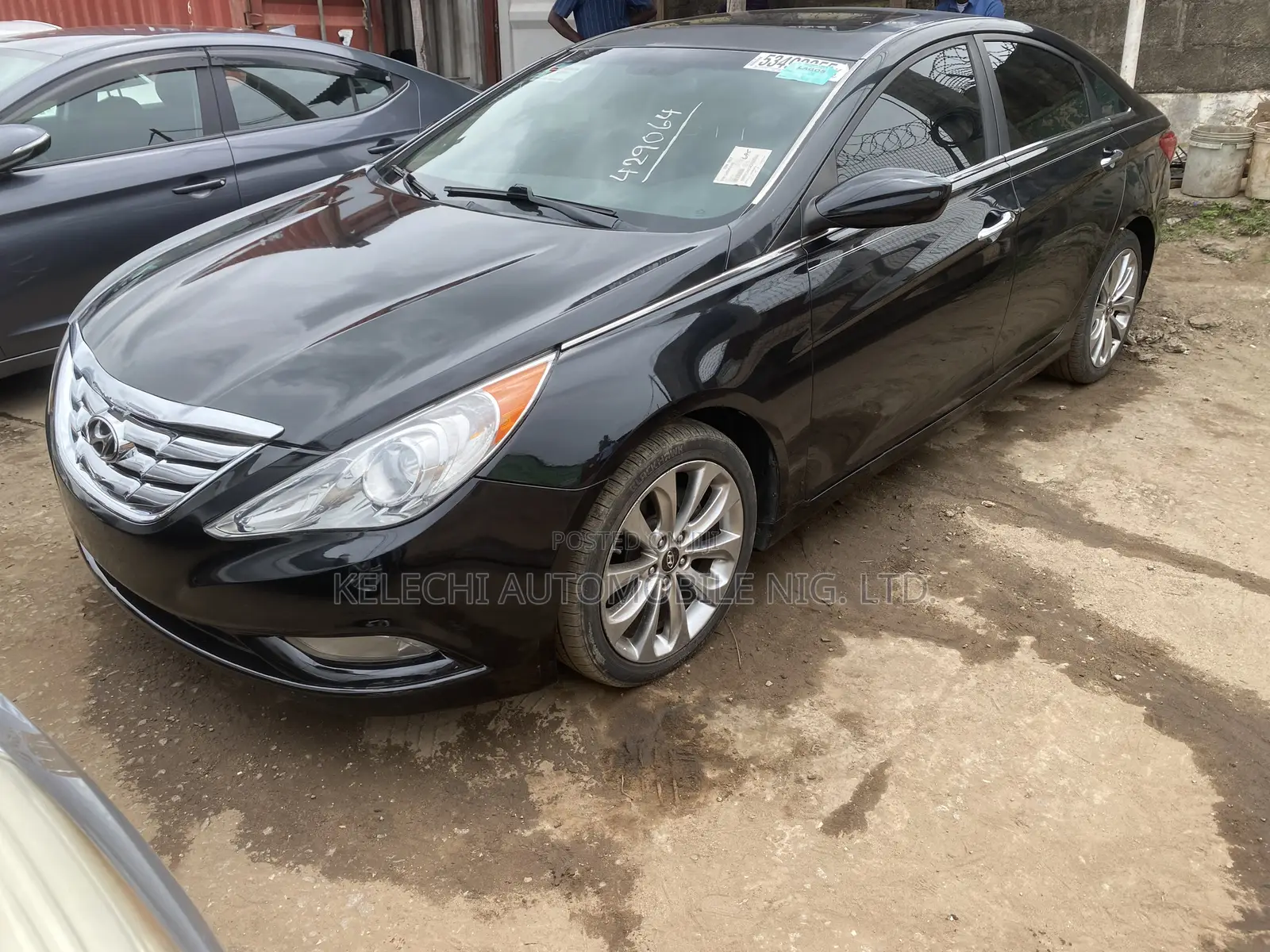 Hyundai Sonata SE 2.0T Sedan FWD (2.0L 4cyl 6A) 2011 Black