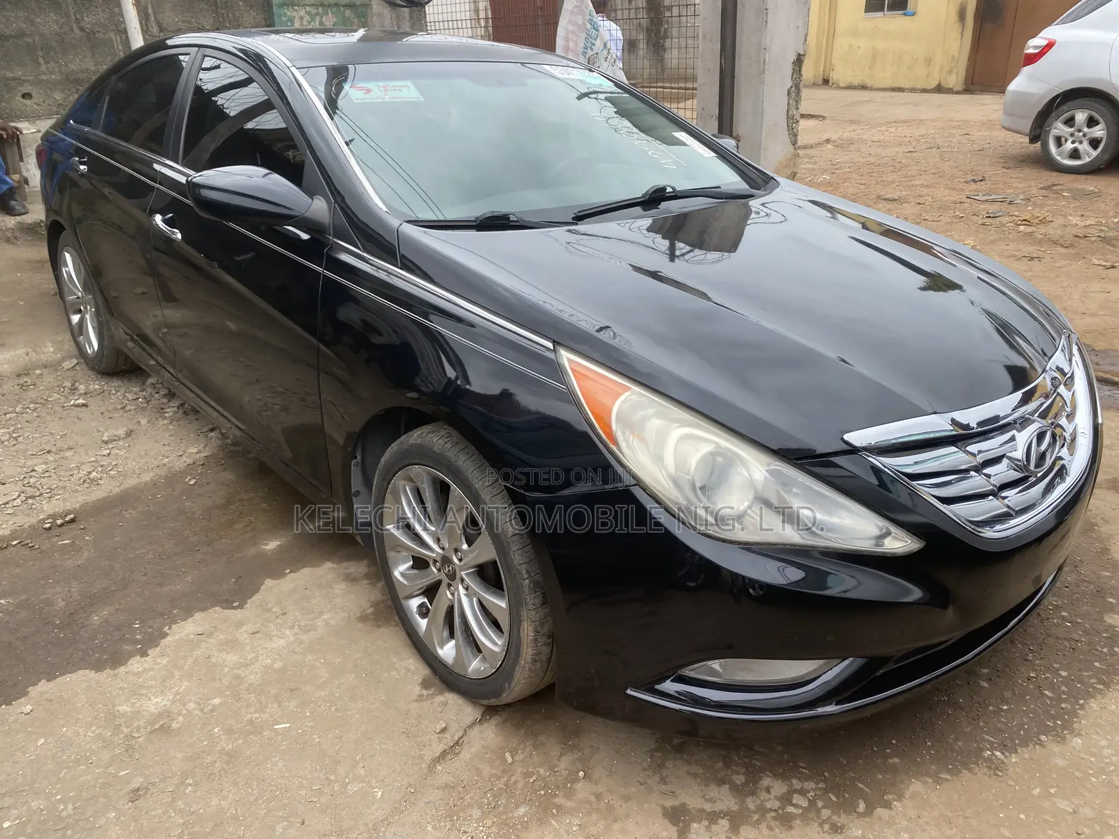 Hyundai Sonata SE 2.0T Sedan FWD (2.0L 4cyl 6A) 2011 Black