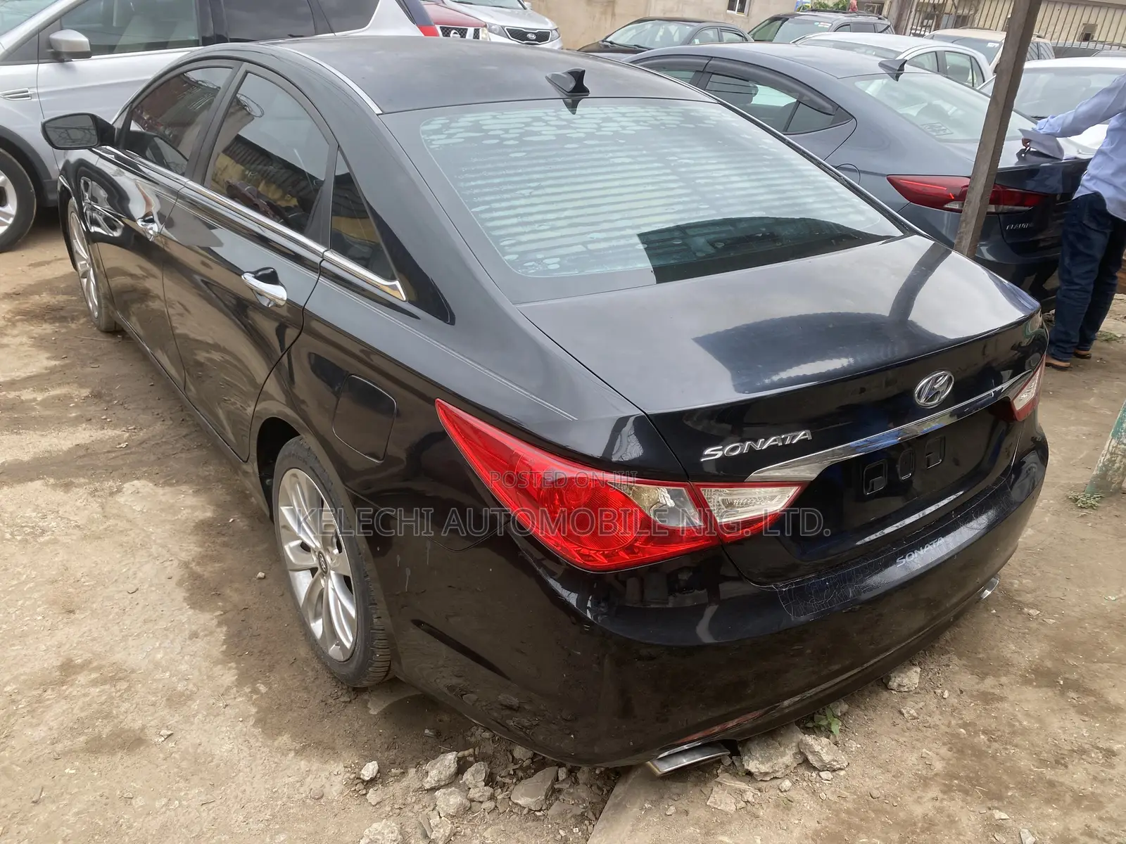 Hyundai Sonata SE 2.0T Sedan FWD (2.0L 4cyl 6A) 2011 Black