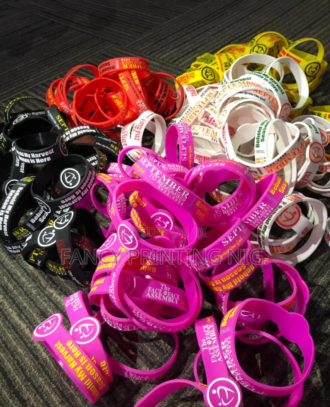 Customized Silicone Wristbands, Stylish Perfect for Souvenirs