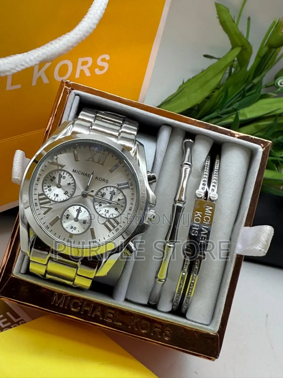 Mmichael Kors Woman Steel Watch and Bracelet