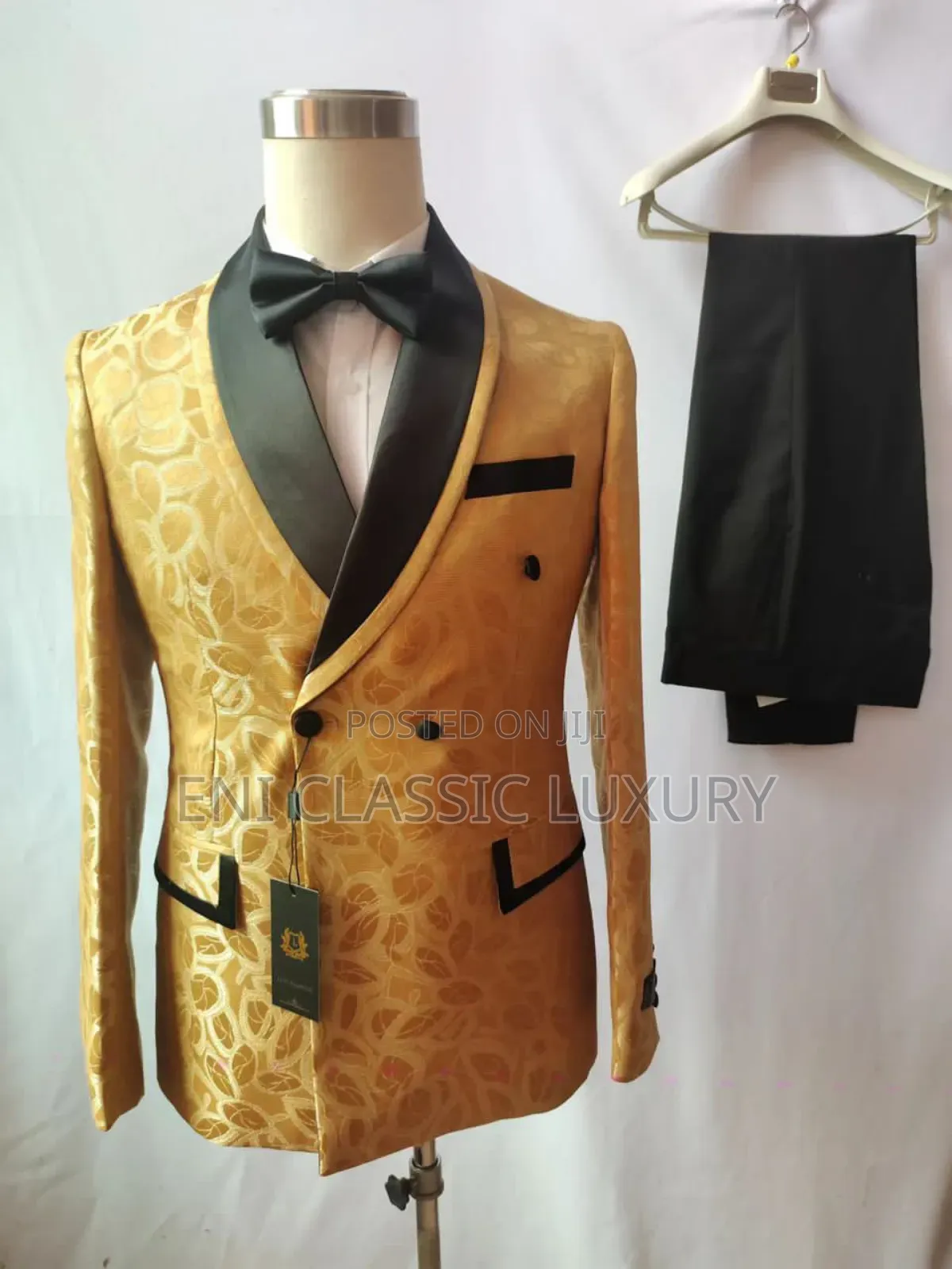 Pure Quality Luxury Men's Suits Well Branded Package