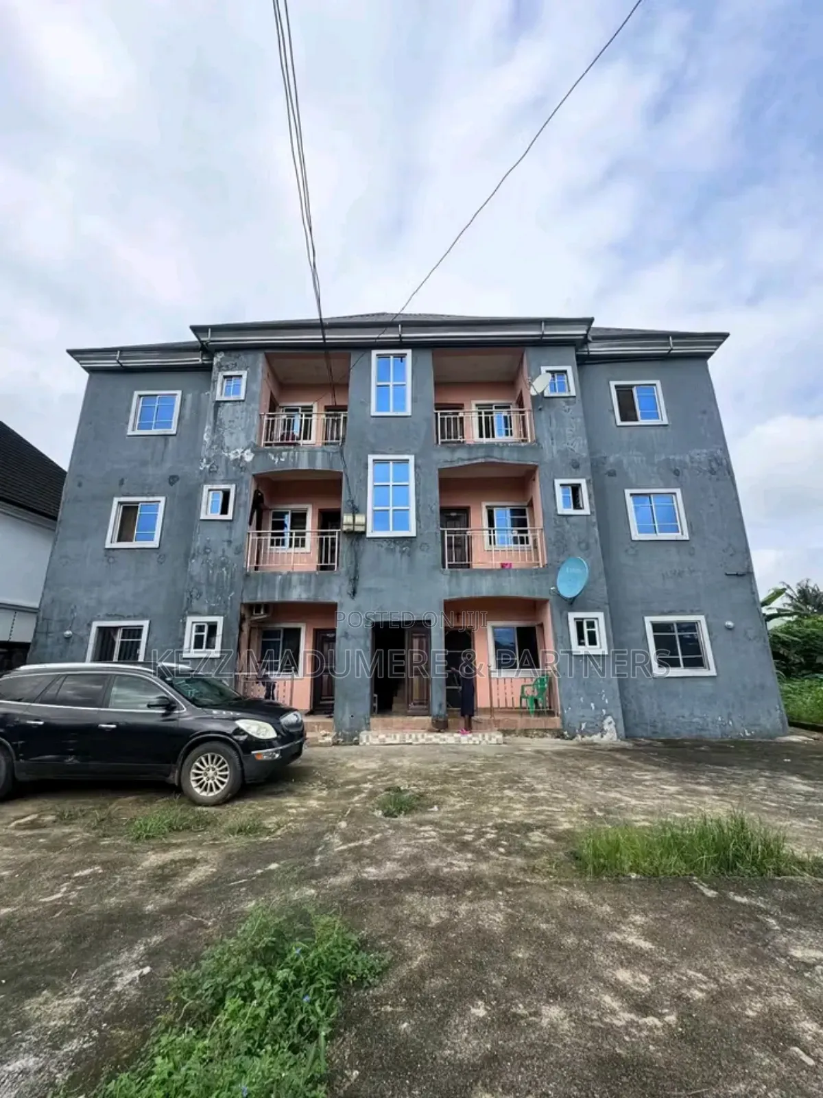 6bdrm Block of Flats in Rumukurushi , Eleme, Port-Harcourt for sale
