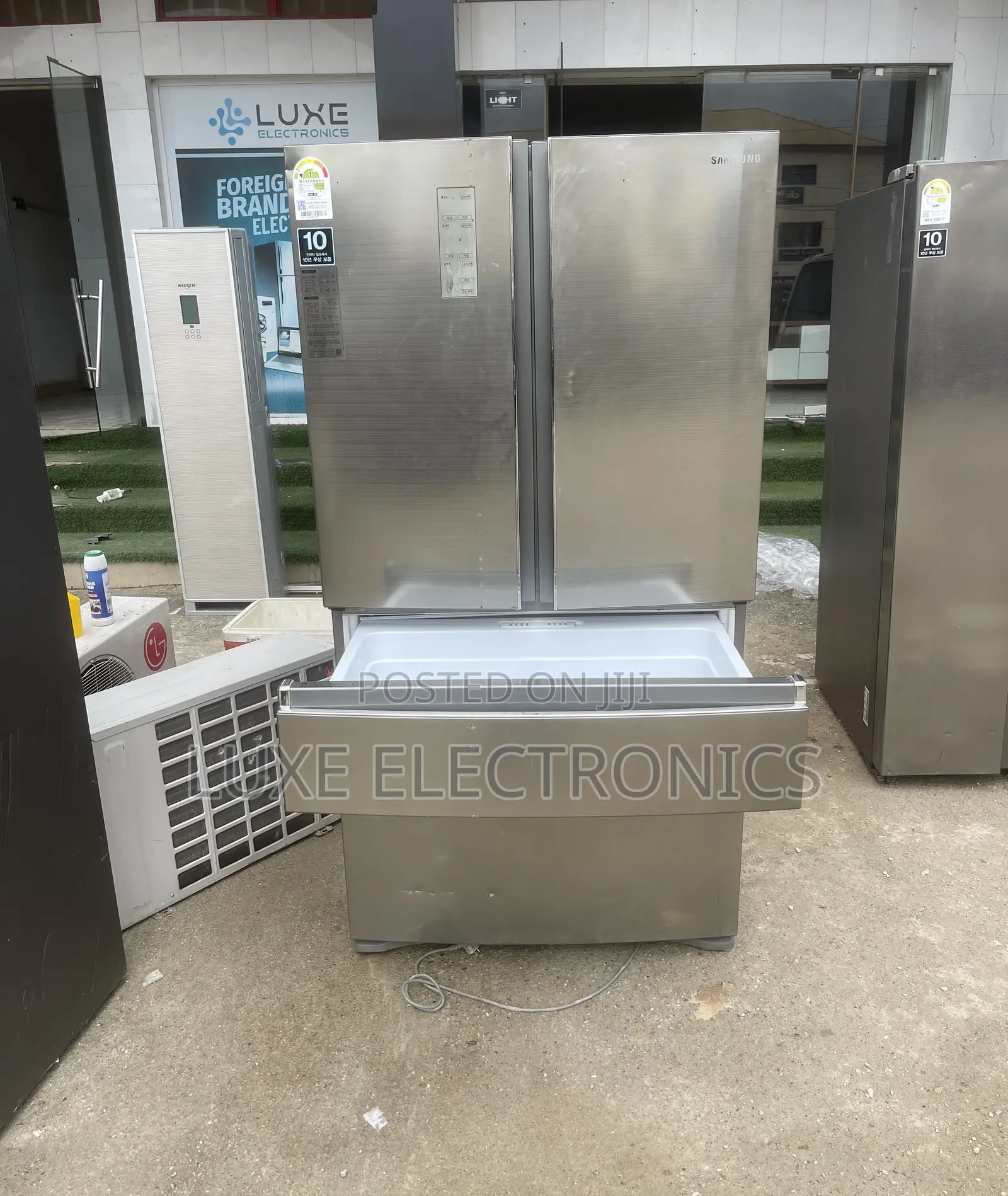 Samsung 600 Liters 4 Doors Inverter Side By Side Refrigerator