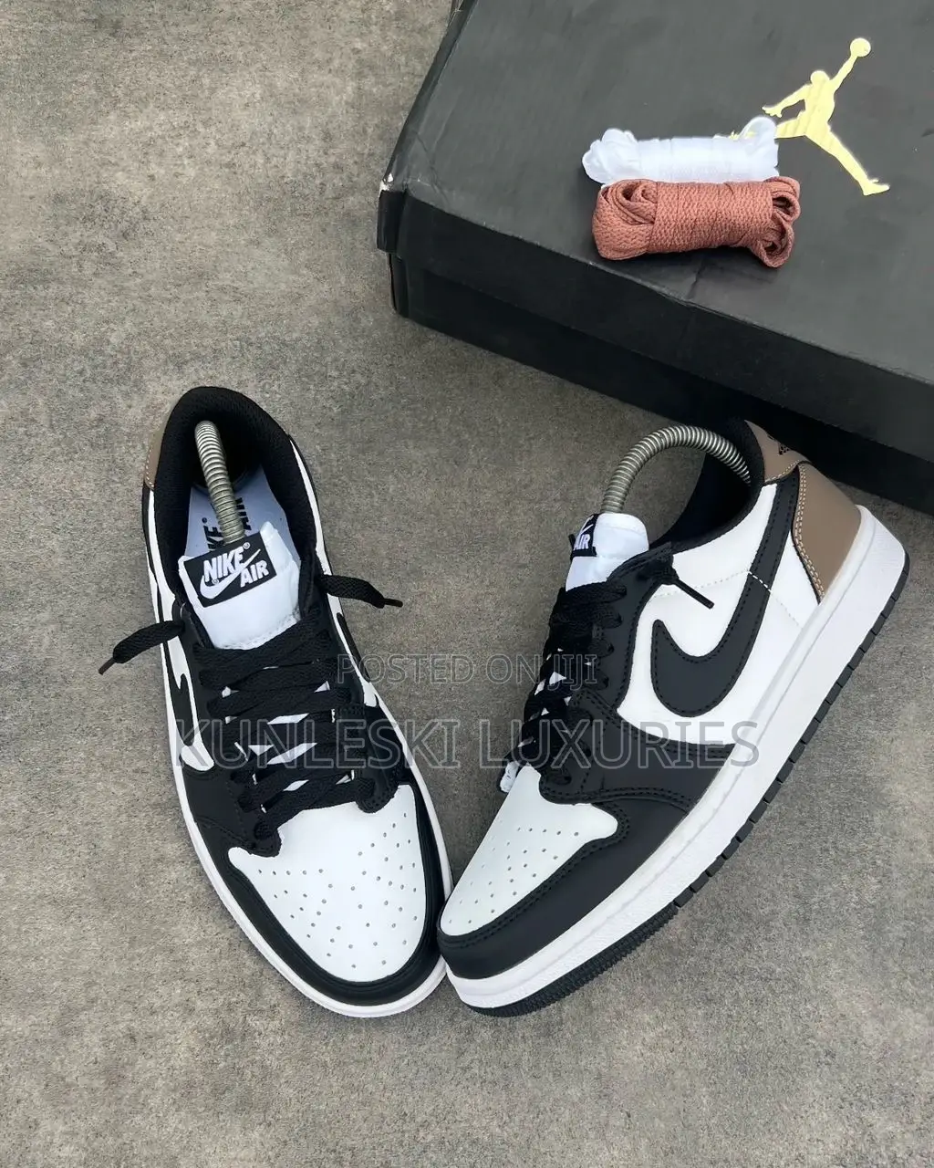 Original Air Jordan 1 Retro Mocha White Brown Sneakers
