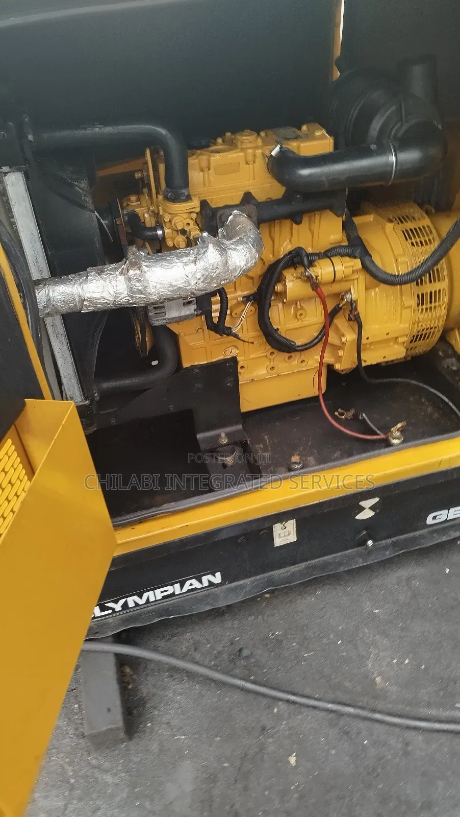 Few Months Old Original 22kva Mantrac Cat Gep22-6 Soundproof Generator