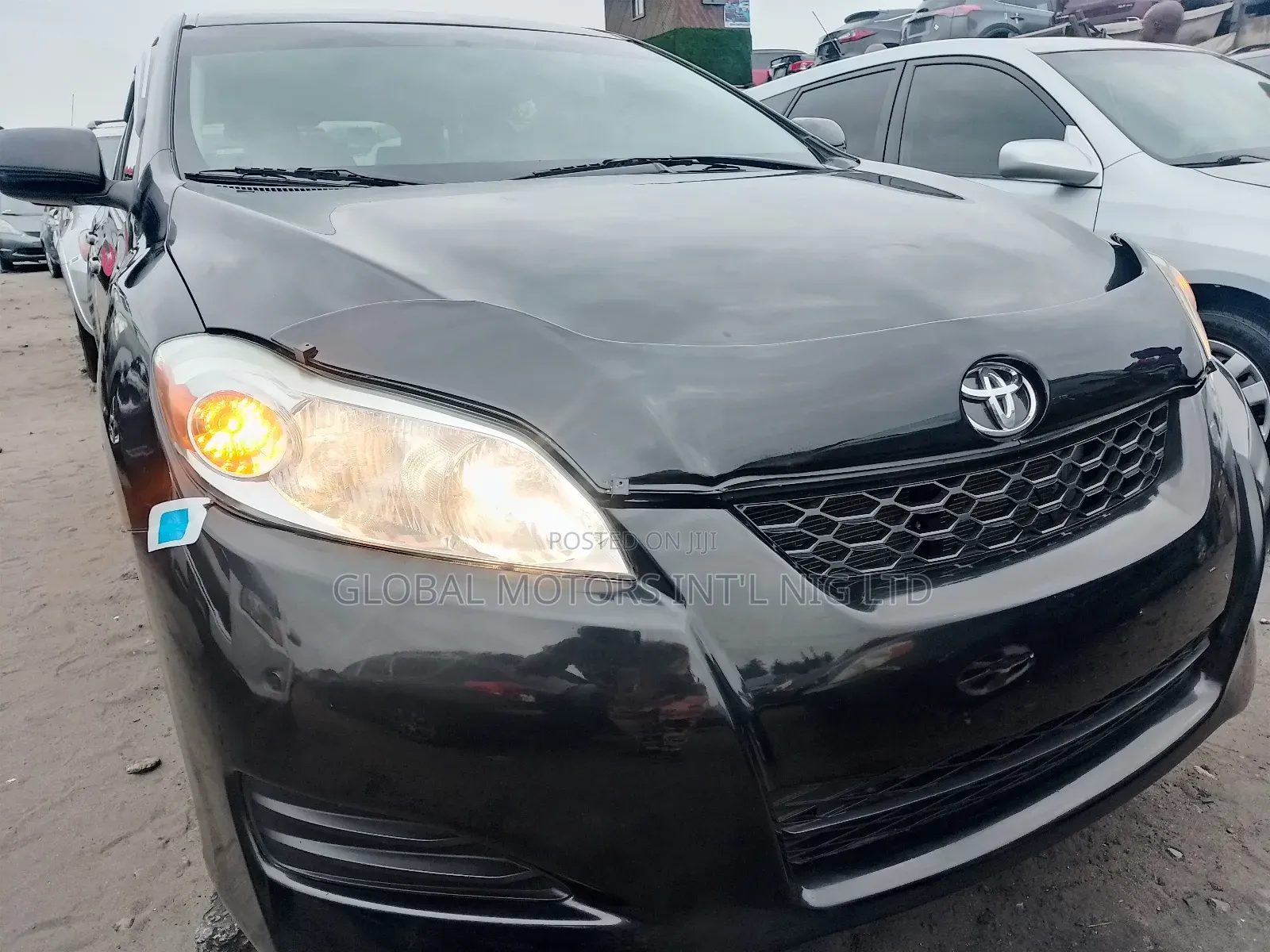 Toyota Matrix Hatchback FWD (1.8L 4cyl 5M) 2010 Black