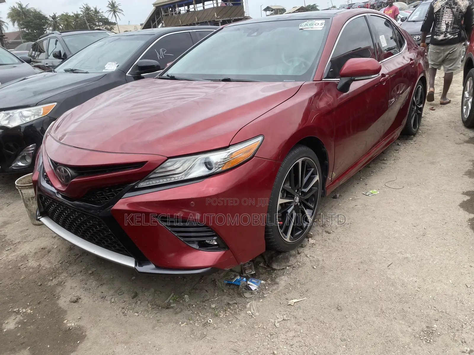 Toyota Camry XSE V6 FWD (3.5L 6cyl 8AM) 2018 Red