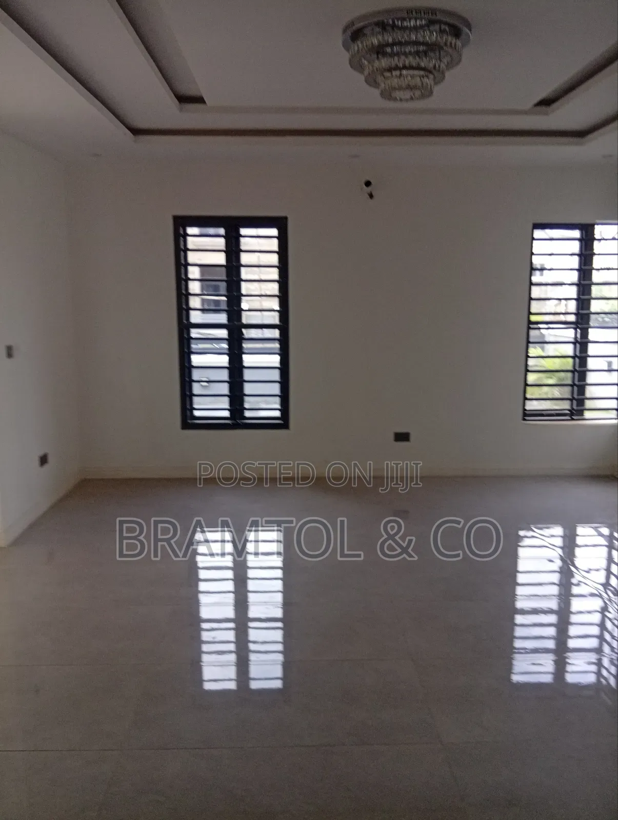 4bdrm Duplex in FHA for sale