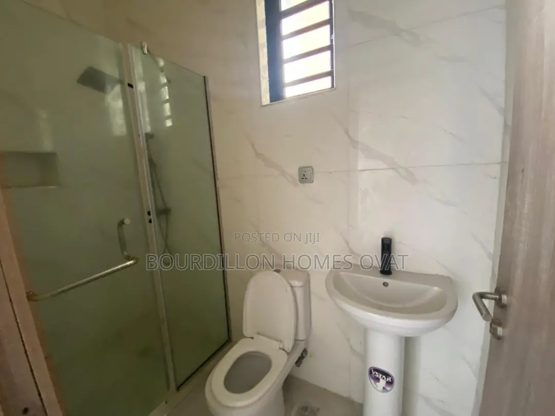 4bdrm Duplex in Harris Drive/Vgc for sale