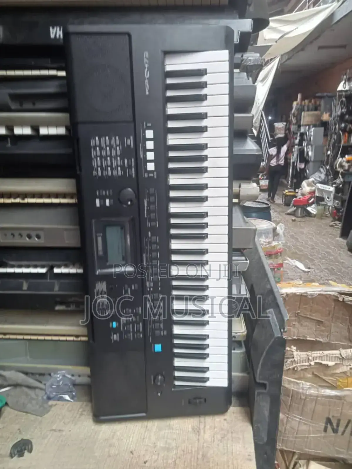 Yamaha PSR E473