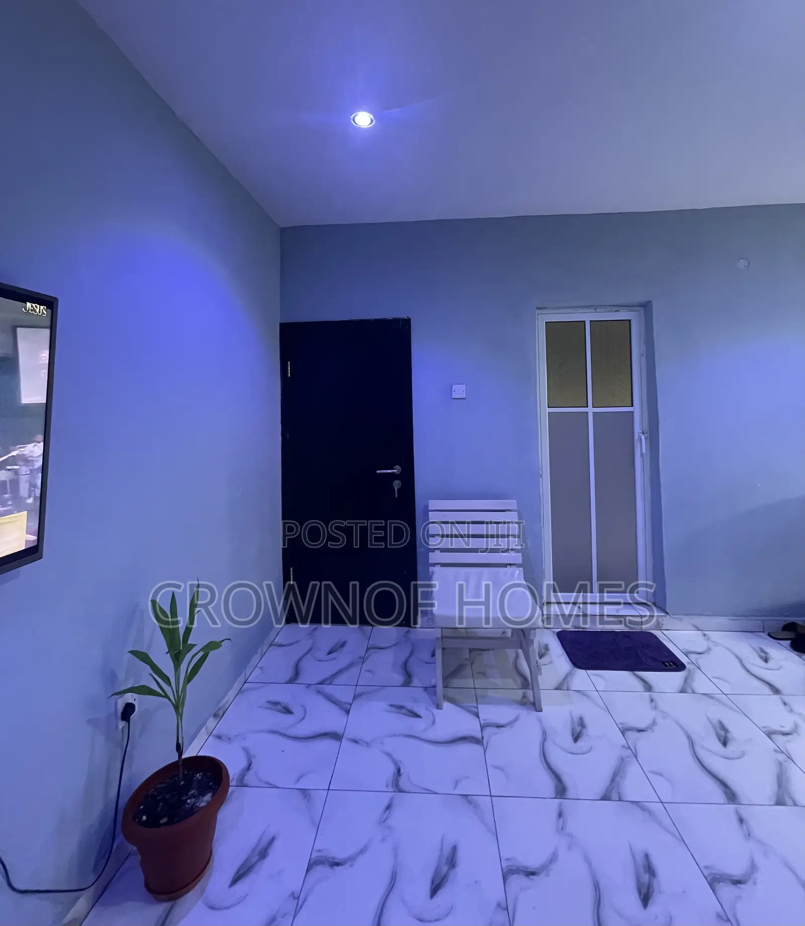 Cheap Studio Apartment Close to Ikeja- About 20 Minutes Drive