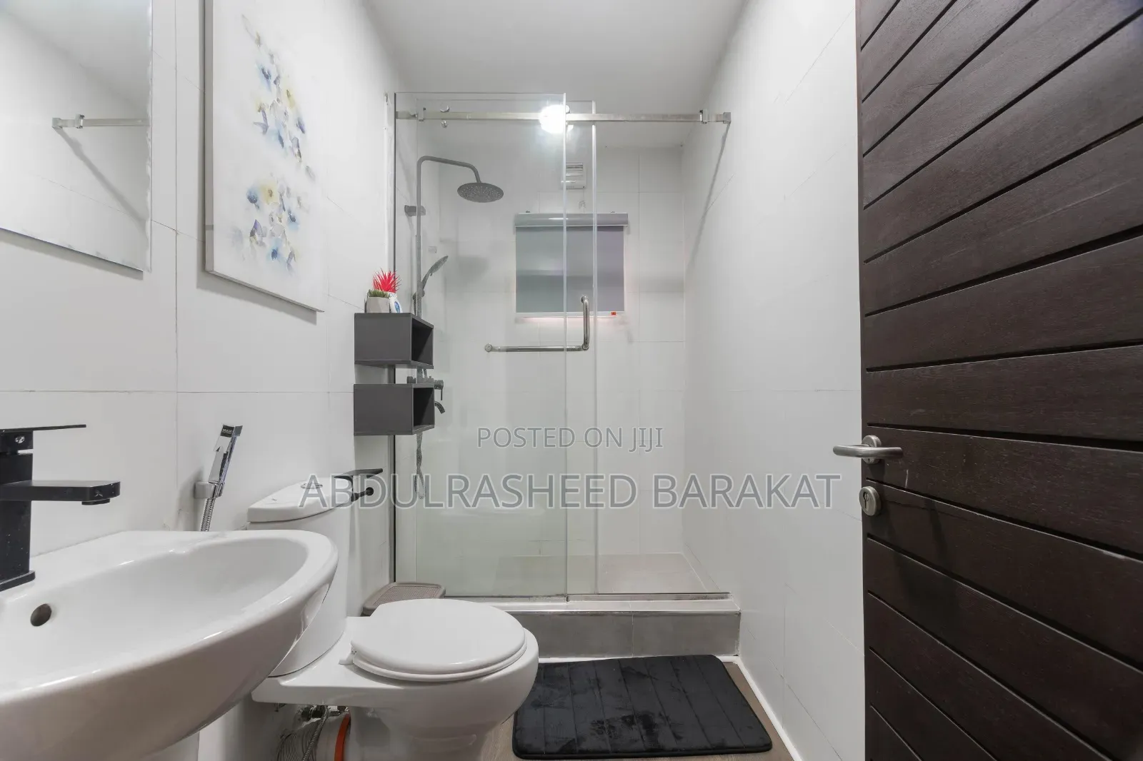 Stunning 3 Bedrooms Apartment With, Football Pitch,Fast Wifi,Balcony