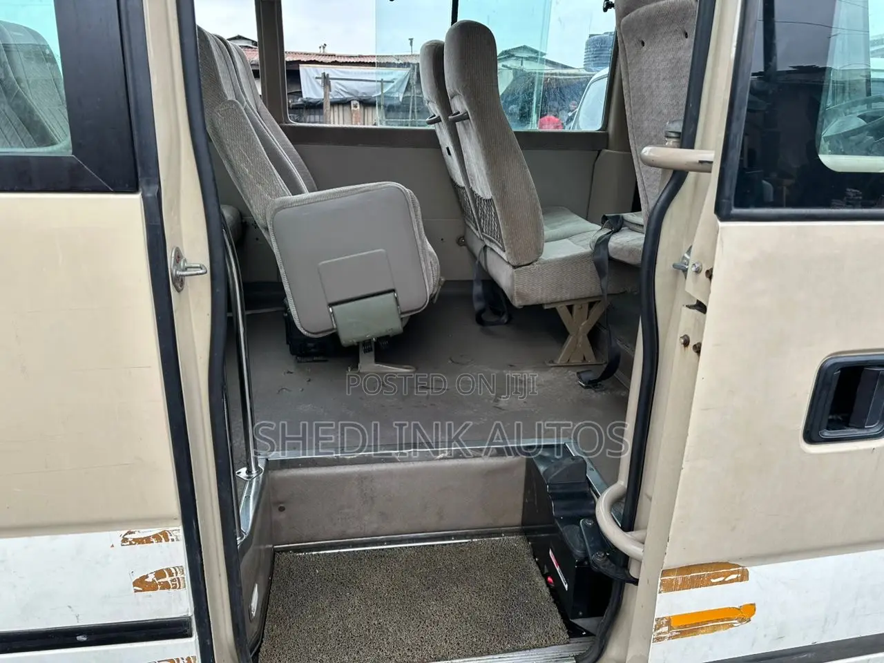 Toyota Coaster 2014 Gold