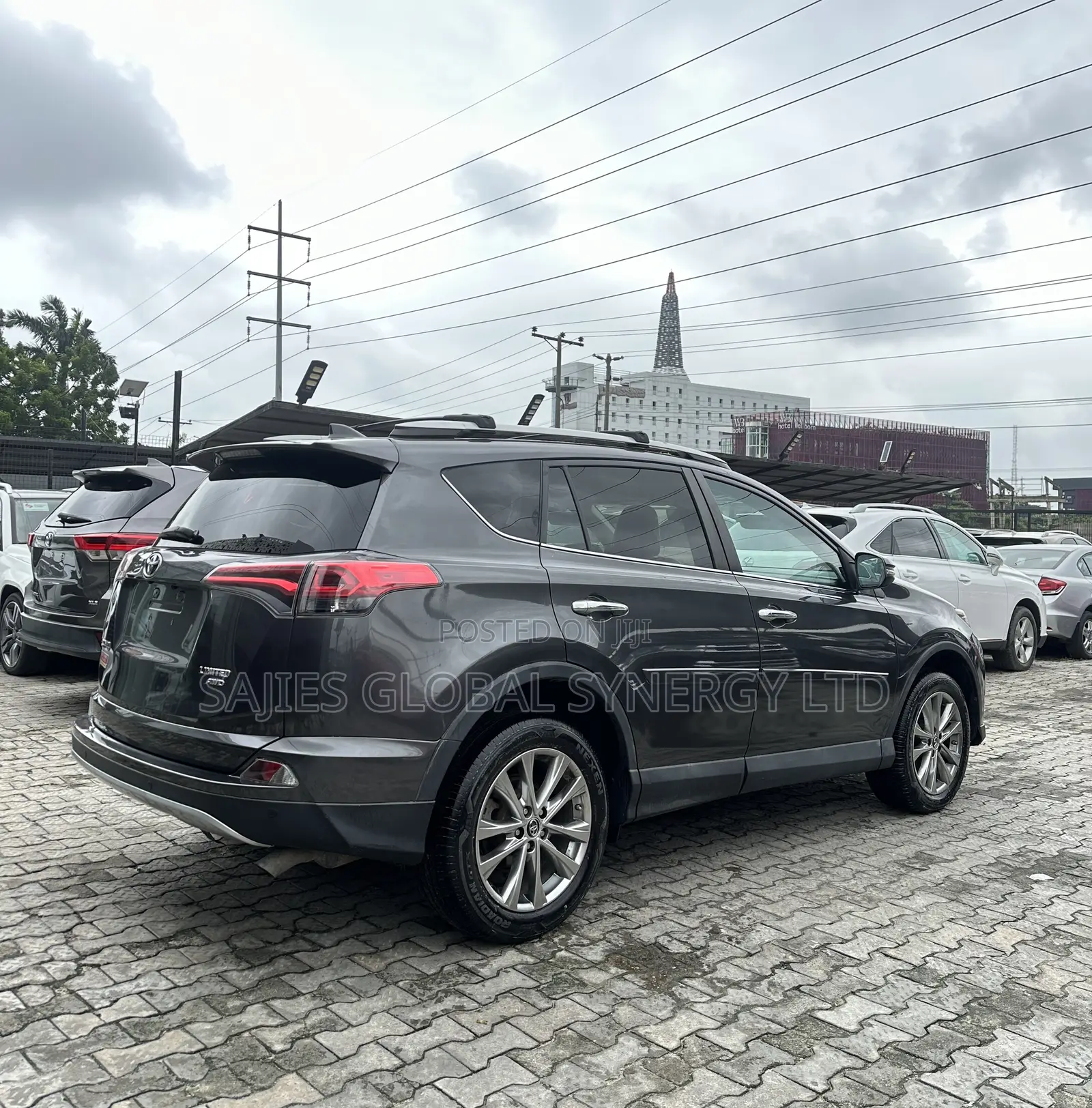 Toyota RAV4 Limited AWD (2.5L 4cyl 6A) 2016 Gray