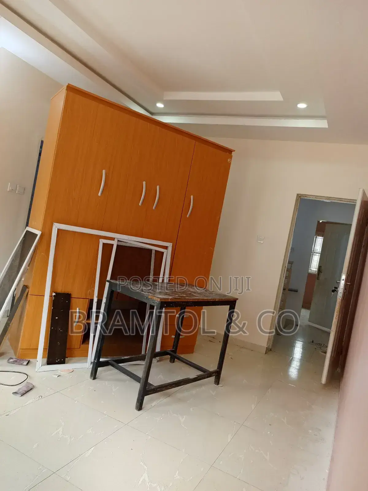 3bdrm Townhouse / Terrace in Dawaki for rent
