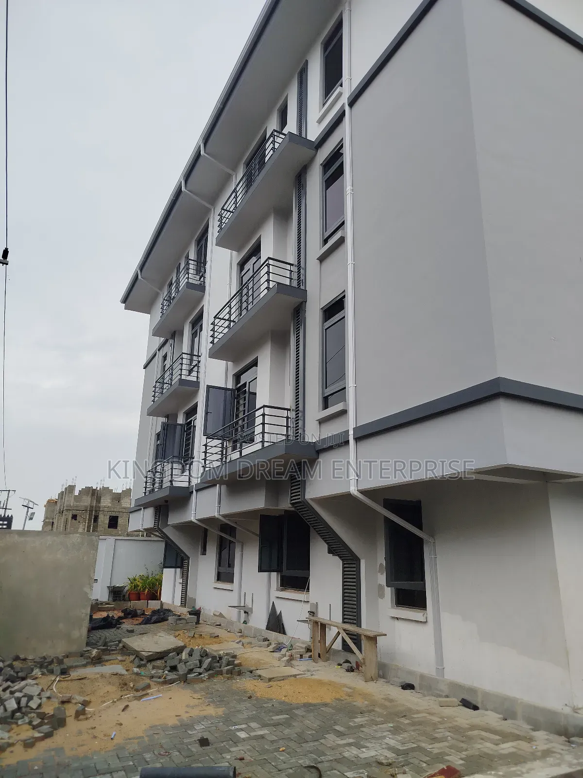 2bdrm Apartment in Kenneth Okonkwo for sale