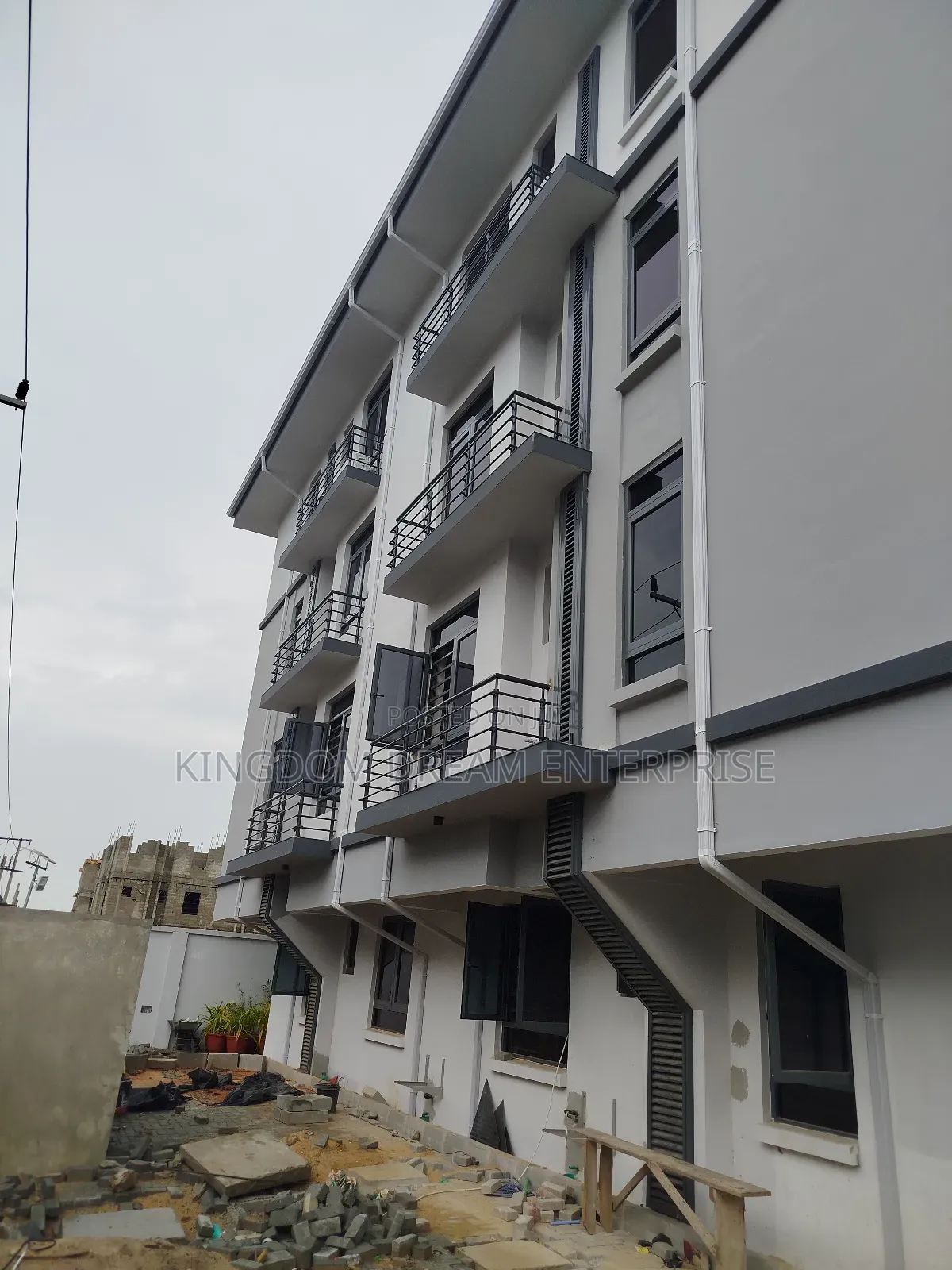 2bdrm Apartment in Kenneth Okonkwo for sale