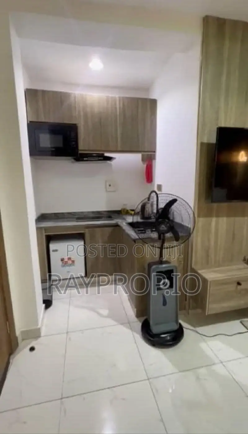 Studio Shortlet in Osapa London Lekki