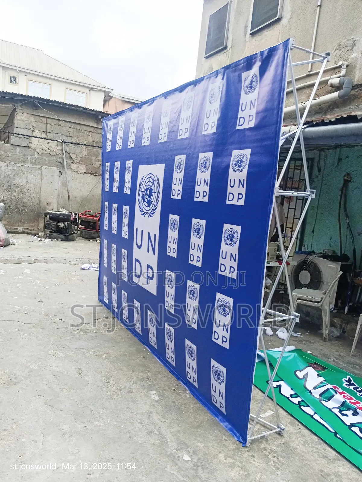 Collapsible Pop-Up Backdrop Banner