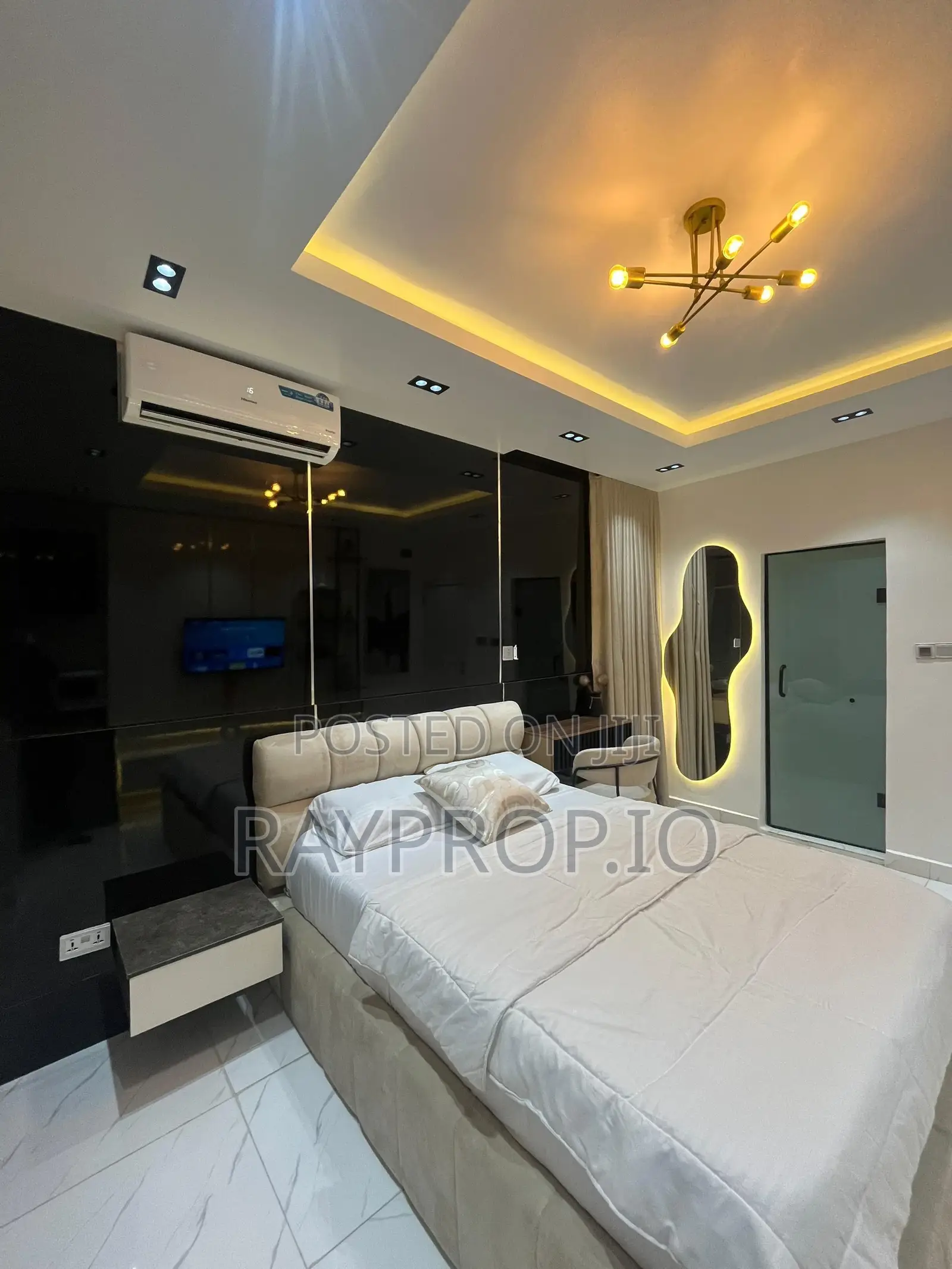 Studio Shortlet in Lekki Phase 1