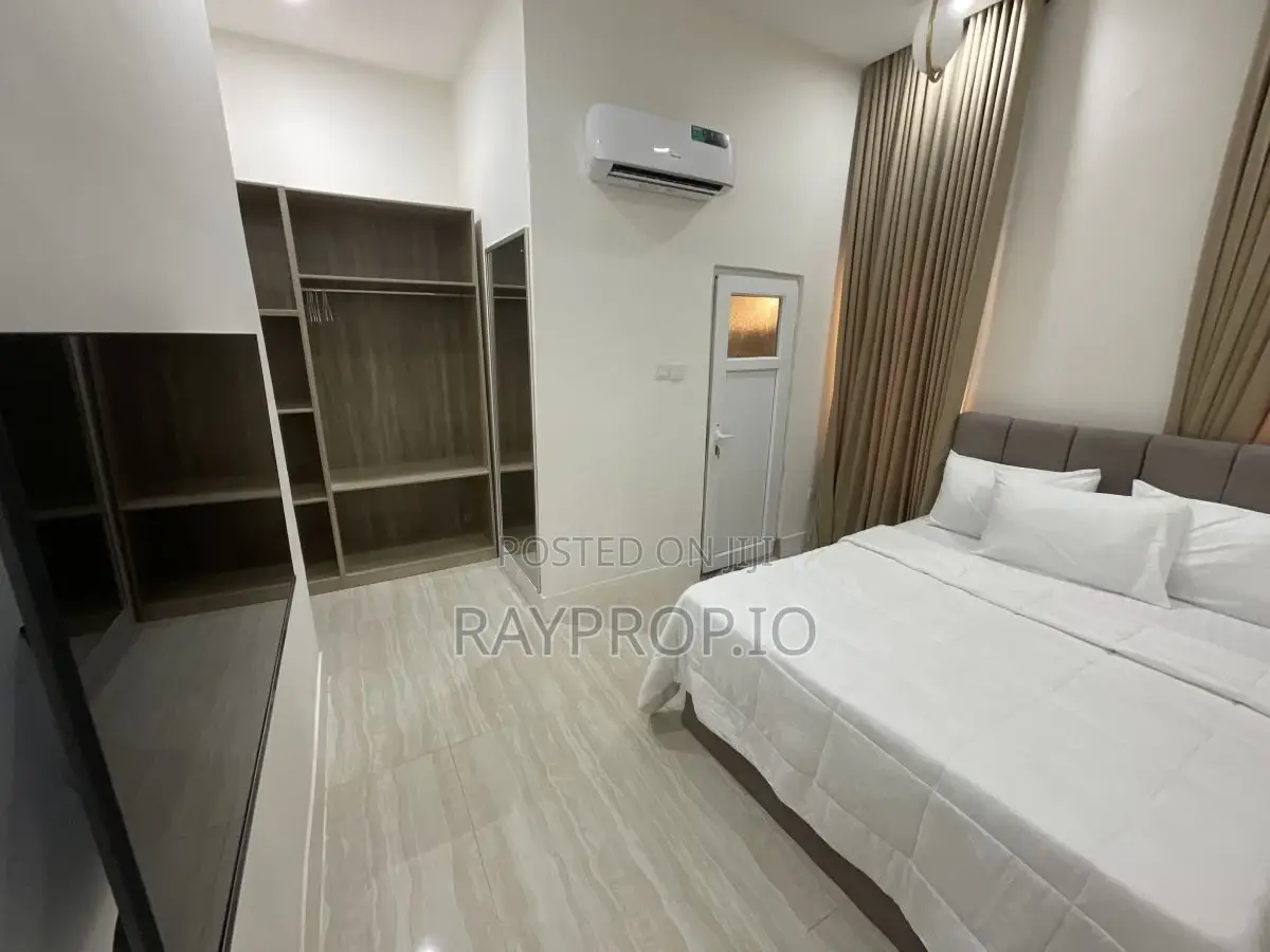 Studio Shortlet in Ikota Lekki