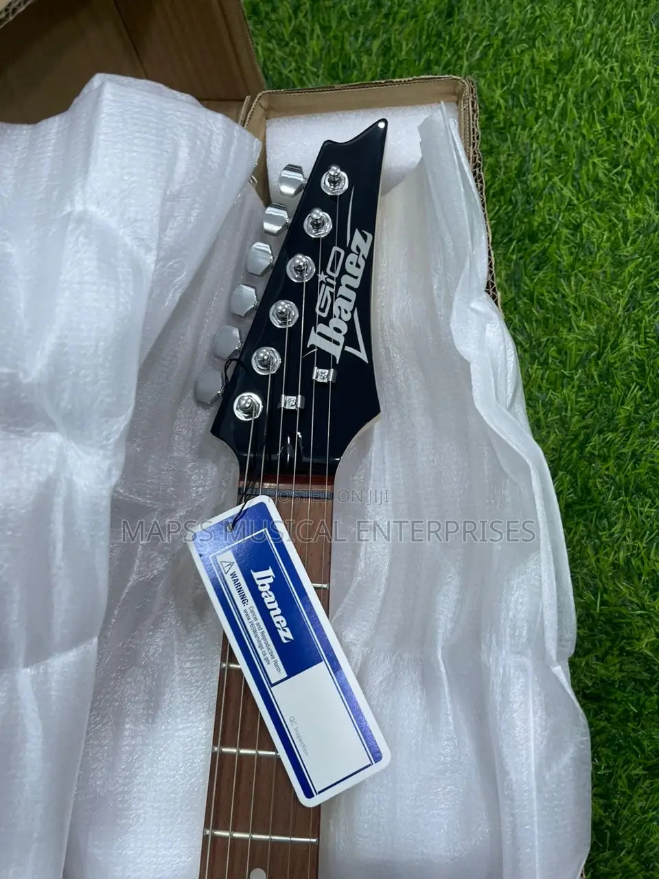 Ibanez Gio Grx20z Electric Guitar in Jewel Blue.