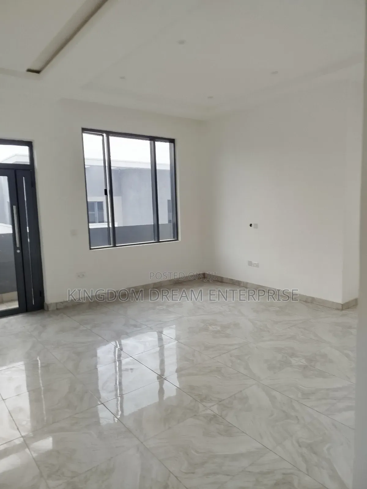 4bdrm Duplex in Osapa London Lekki for sale