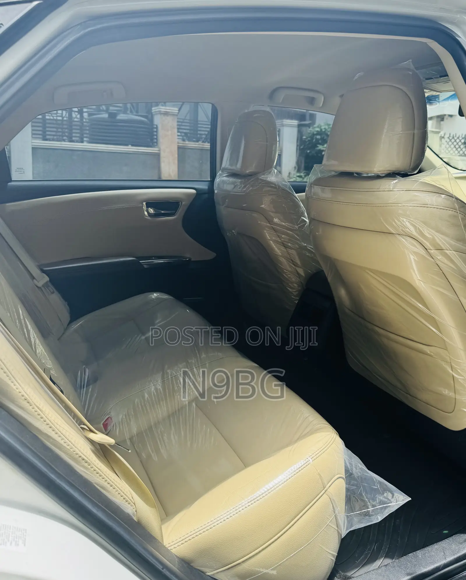 Toyota Avalon XLE FWDSedan (3.6L 6cyl 6A) 2016 White
