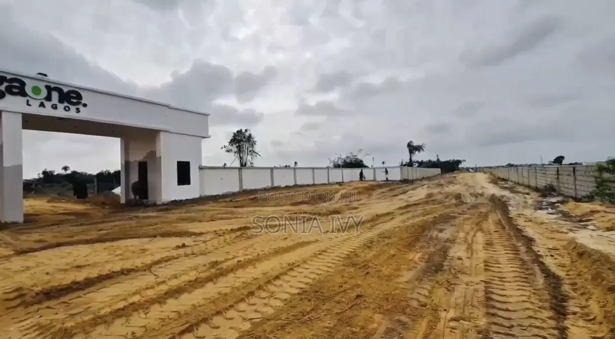 Land at Lekki Epe Expressway