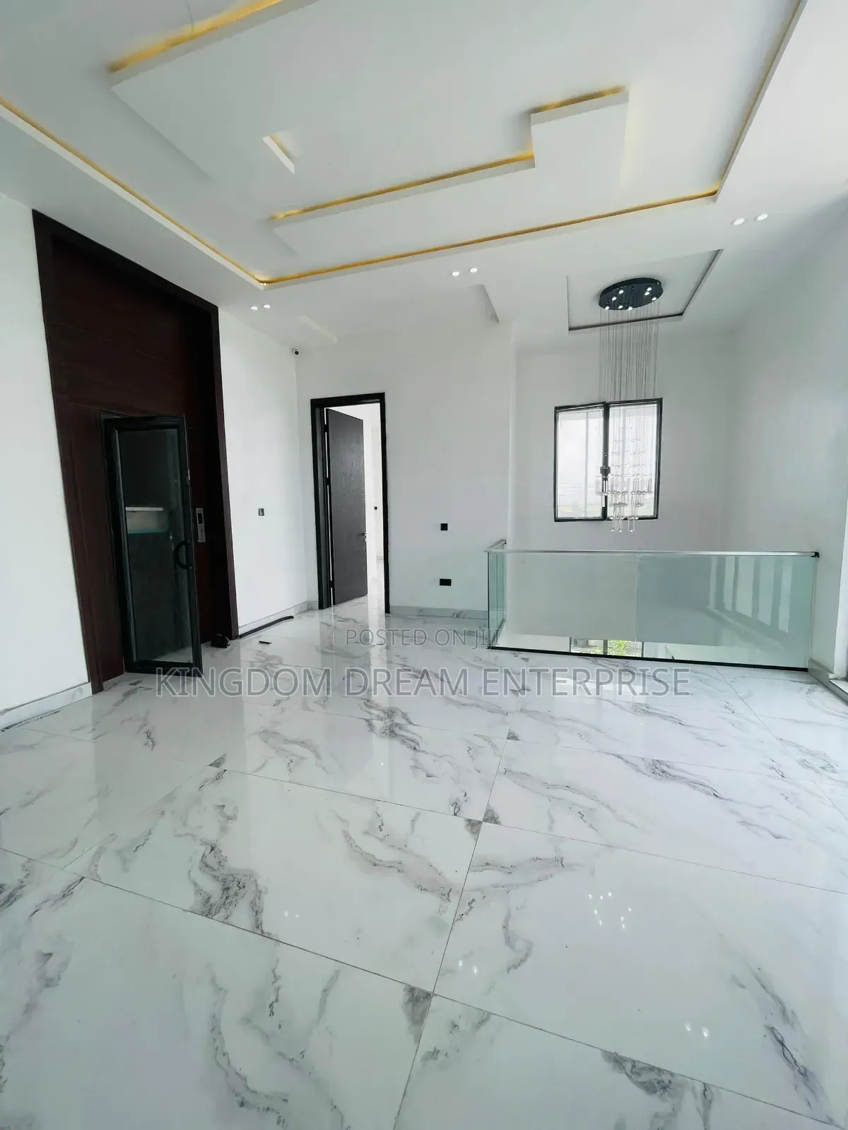 5bdrm House in Victory Park Estate for sale