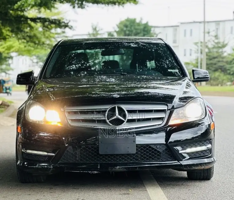 Mercedes-Benz C300 2013 Black