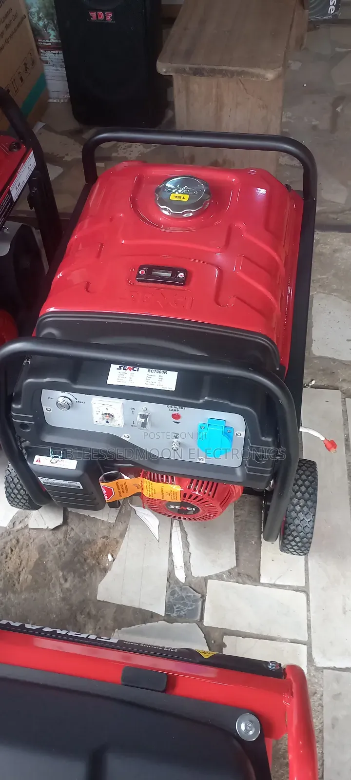 Senci Heavy Duty Generator,Zero Noise With Industrial Plug 3 Yrs Warra