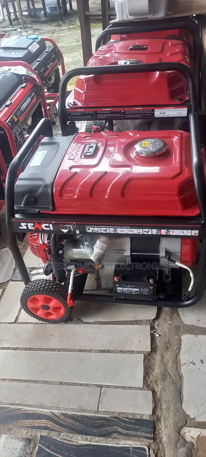 Senci Heavy Duty Generator,Zero Noise With Industrial Plug 3 Yrs Warra