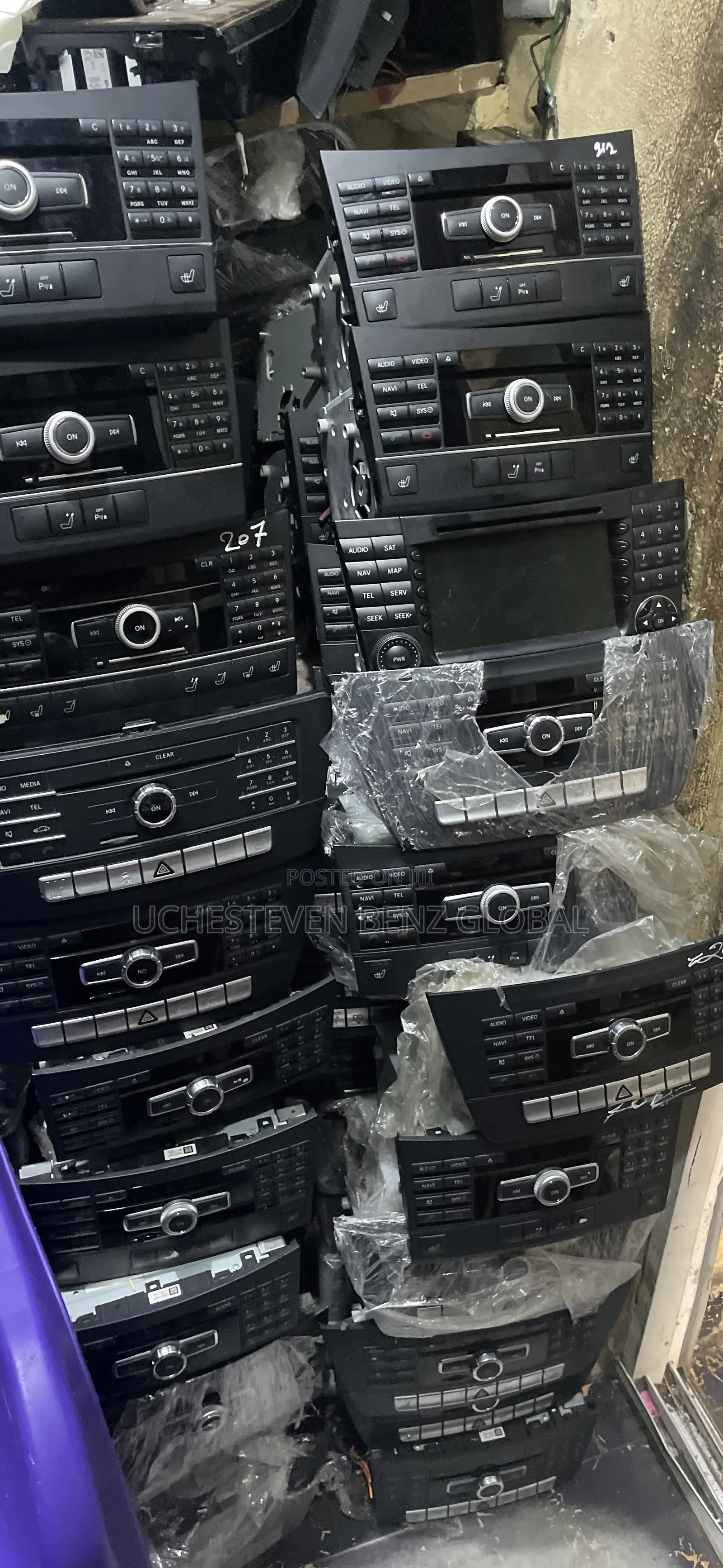 All Kind of Mercedes Benz Car Radio C300 Sclass Gle GLC E300