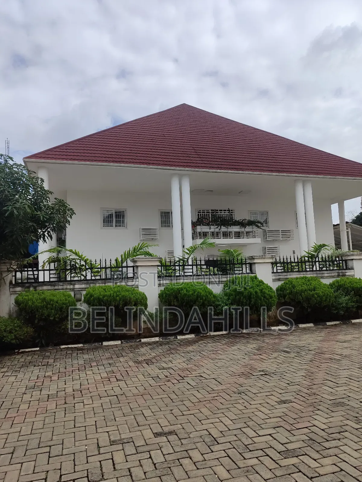 9bdrm Duplex in Asokoro for sale