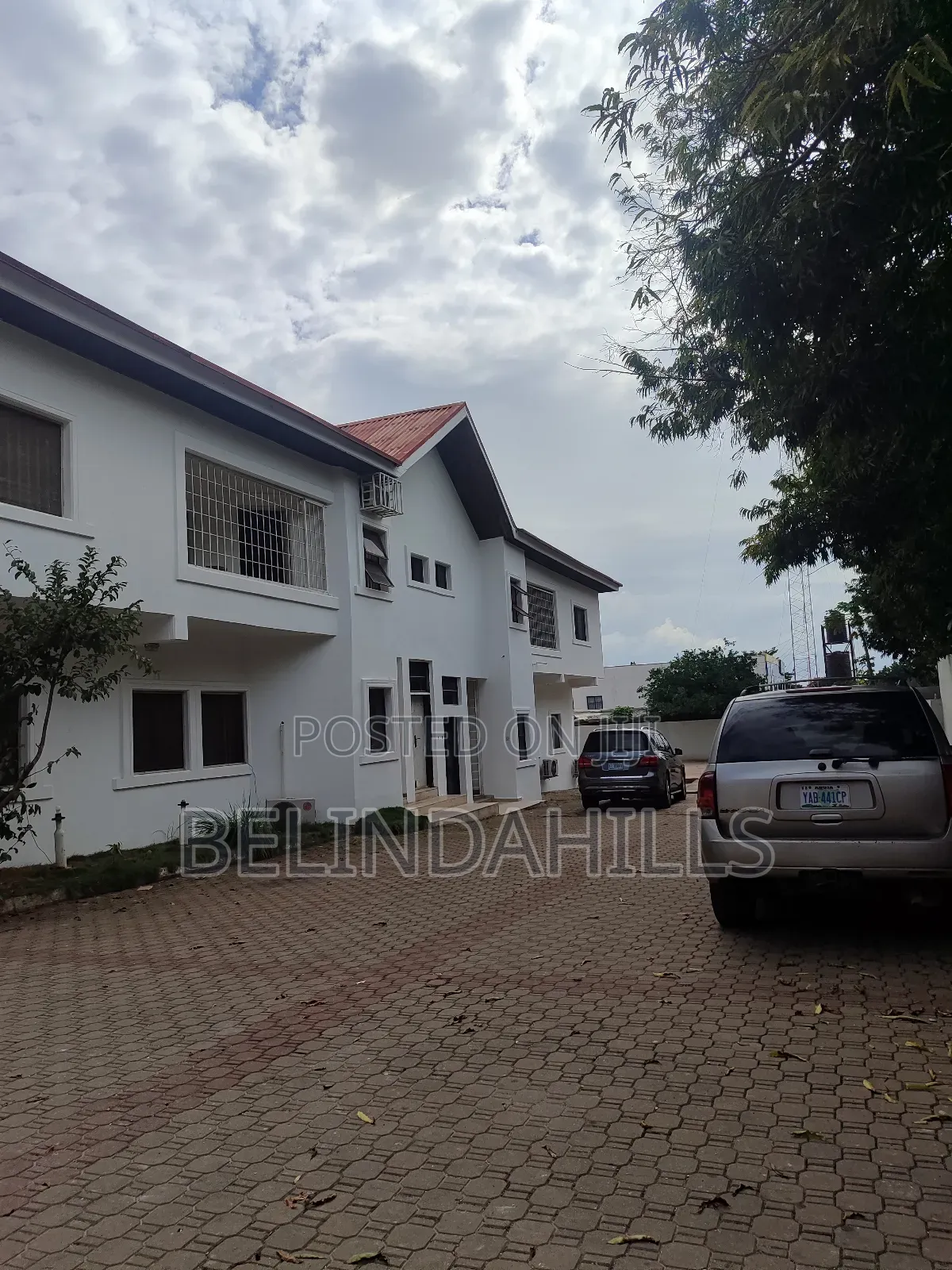 6bdrm Duplex in Asokoro for sale